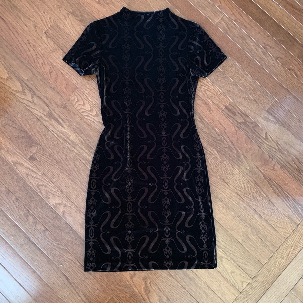 Nicole Miller short sleeve velvet dress